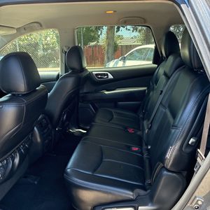 2019 Nissan PATHFINDER SL — миниатюра 34
