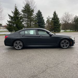 BMW 750 I XDRIVE - 10