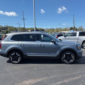 KIA TELLURIDE S - 10