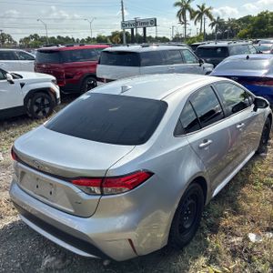 صورة 7 لـ 2021 Toyota COROLLA LE