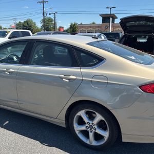 FORD FUSION SE - 6