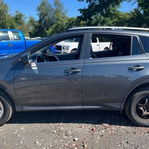 2013 Toyota RAV4 LE 照片 4