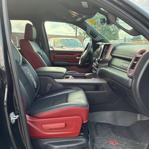 صورة 33 لـ 2019 RAM 1500 REBEL