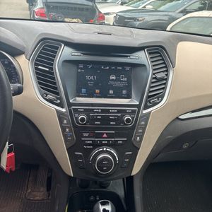 2017 Hyundai SANTA FE SE — миниатюра 36