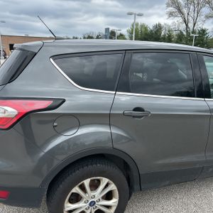 FORD ESCAPE SE - 9