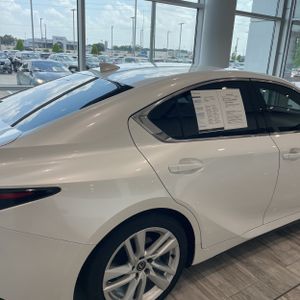 صورة 8 لـ 2024 Lexus IS 300 BASE