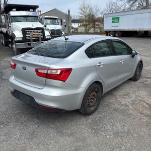KIA RIO LX - 8