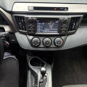 صورة 35 لـ 2017 Toyota RAV4 LE