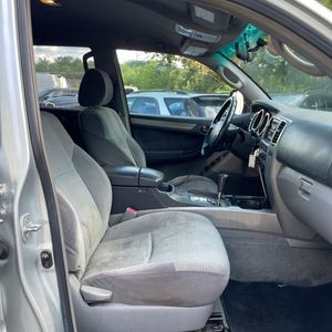 2005 Toyota 4RUNNER SR5 thumbnail 33