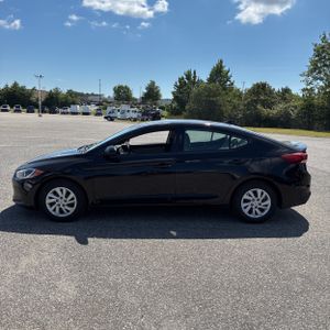 صورة 3 لـ 2017 Hyundai ELANTRA SE