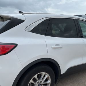 FORD ESCAPE SE - 9
