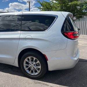CHRYSLER PACIFICA TOURING L AWD - 6