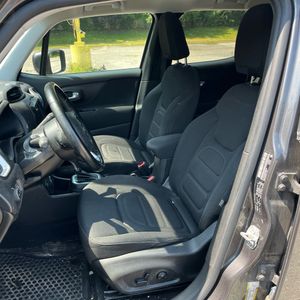 صورة 32 لـ 2021 JEEP RENEGADE LATITUDE