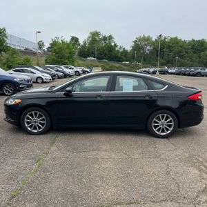 FORD FUSION SE - 3