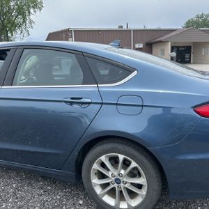 FORD FUSION SE - 6