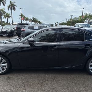 LEXUS IS 200T BASE - 4