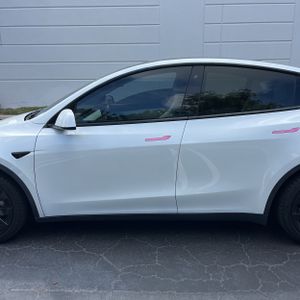 TESLA MODEL Y LONG RANGE - 4