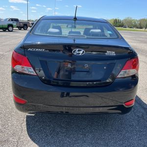 HYUNDAI ACCENT GLS - 7