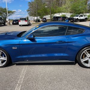 FORD MUSTANG GT PREMIUM - 4