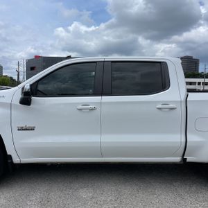 2022 Chevrolet SILVERADO 1500 LT — фото 4