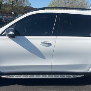 MERCEDES-BENZ GLS - 4