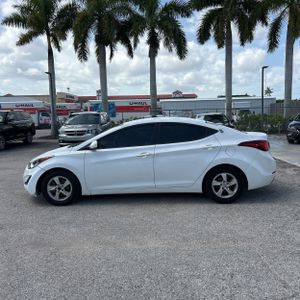 2015 Hyundai ELANTRA SE — фото 3
