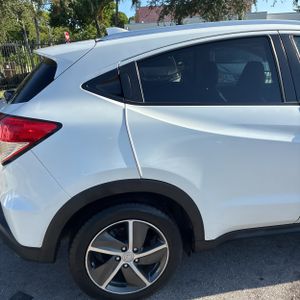 صورة 9 لـ 2022 Honda HR-V EX-L