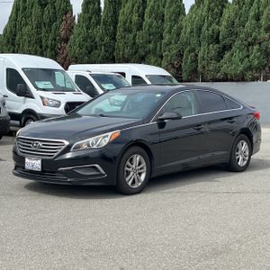 صورة 1 لـ 2017 Hyundai SONATA SE