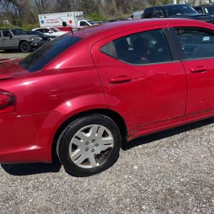 DODGE AVENGER SE - 8