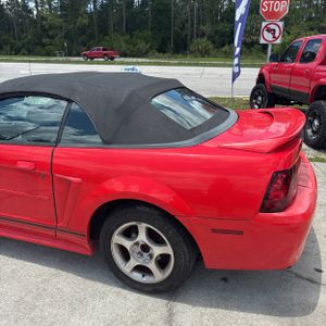 FORD MUSTANG BASE - 6