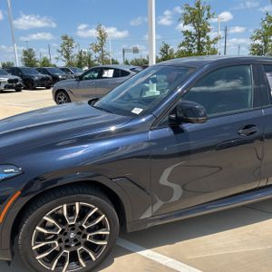 2026 BMW X6 M60I 照片 2