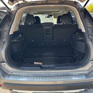 صورة 44 لـ 2017 Nissan ROGUE SL