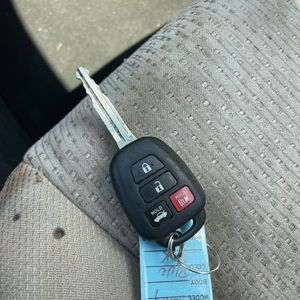 صورة مصغرة 48 لـ 2012 Toyota CAMRY LE