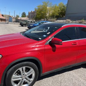 MERCEDES-BENZ GLA - 2