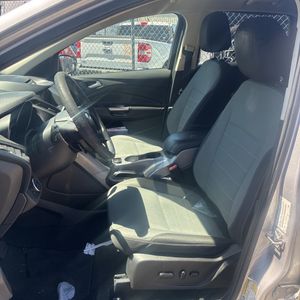 صورة مصغرة 32 لـ 2016 FORD ESCAPE SE