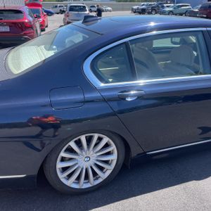 BMW 7 SERIES 740I - 9