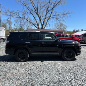 TOYOTA 4RUNNER - 10