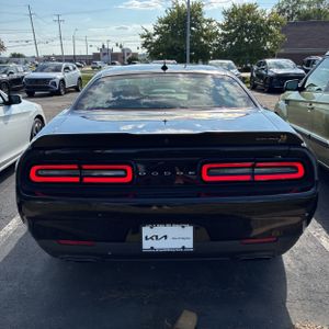 صورة 7 لـ 2023 Dodge CHALLENGER R/T SCAT PACK