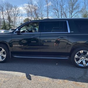 CHEVROLET SUBURBAN LTZ - 4