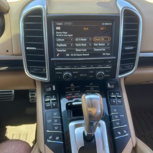 2016 Porsche CAYENNE S — миниатюра 38