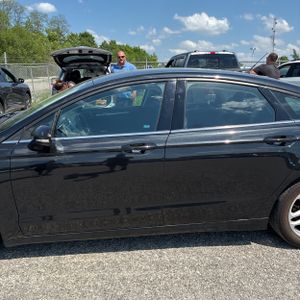 FORD FUSION SE - 4