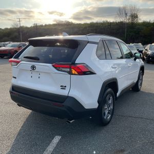 TOYOTA RAV4 - 8