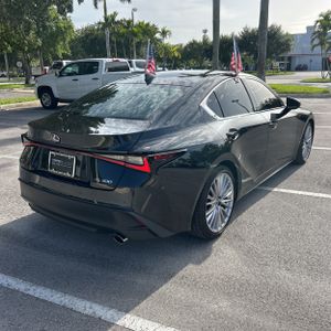 2025 Lexus IS 300 BASE — фото 8
