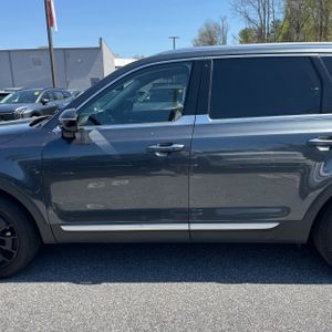 KIA TELLURIDE SX - 4
