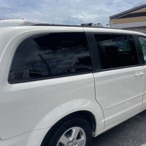 DODGE GRAND CARAVAN SXT - 9