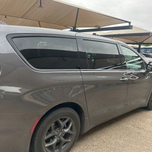 CHRYSLER PACIFICA TOURING PLUS - 9