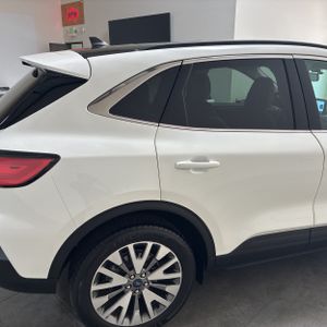FORD ESCAPE TITANIUM - 9