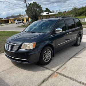 CHRYSLER TOWN & COUNTRY TOURING L - 1