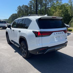 LEXUS LX 700H OVERTRAIL - 5