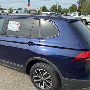 VOLKSWAGEN TIGUAN S - 6